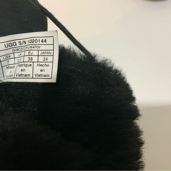 Ugg Naiyah Lace Back Genuine Shearling Boot Black Suede Size 7/38 1020144 - Picture 14 of 14